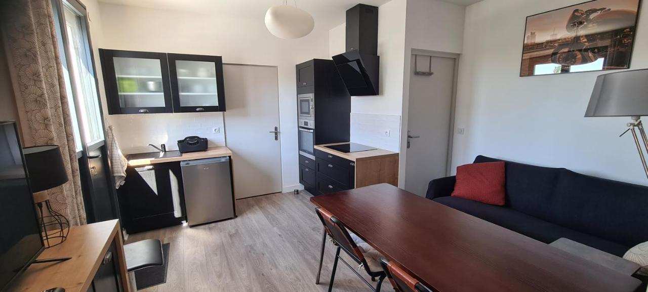 Le Fetilly Avec Parking Privatif Et Climatisation La Rochelle  Kültér fotó